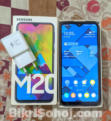 Samsung M20